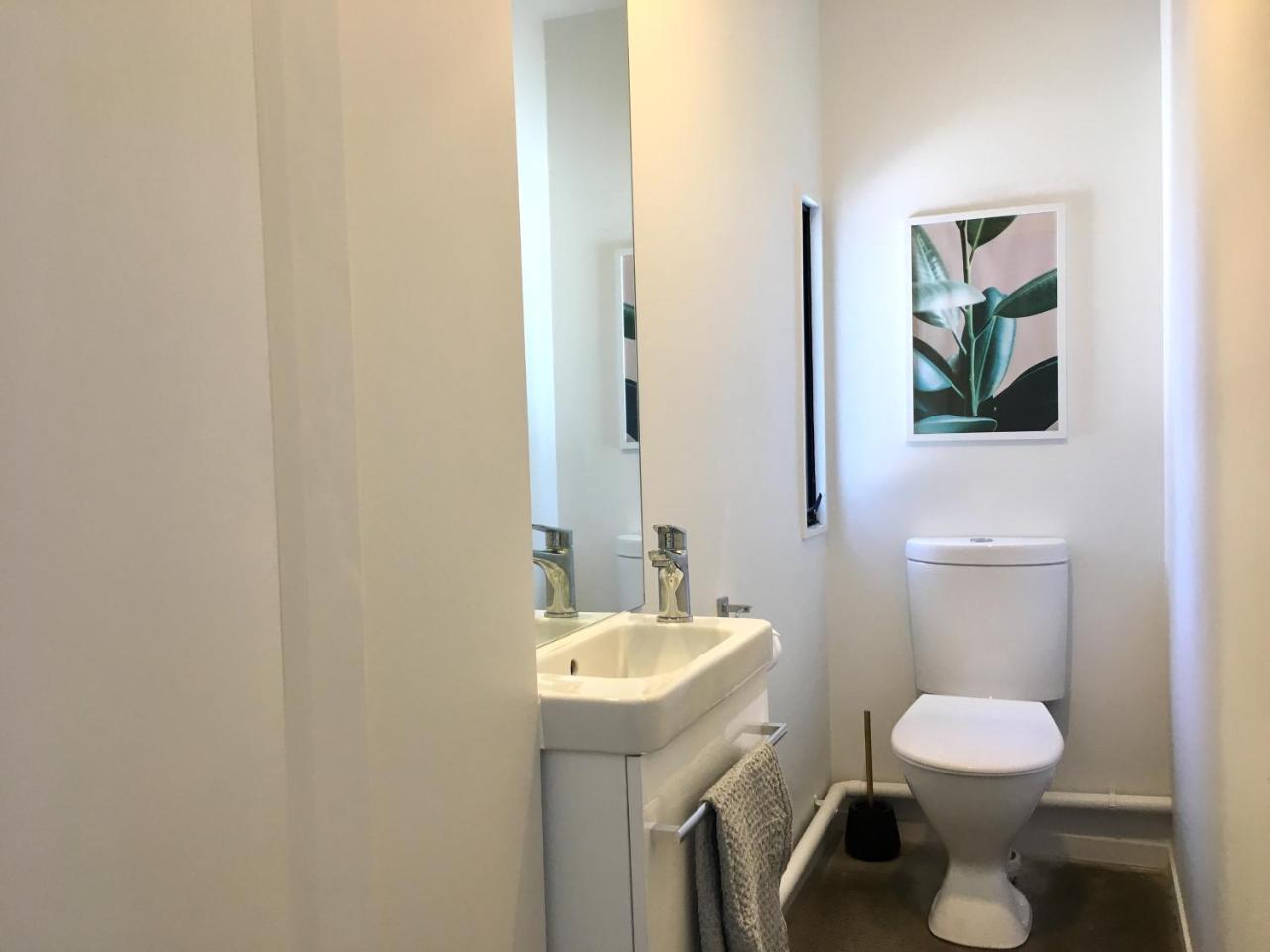 Number 1 - Chic Inner City Rooms クライストチャーチ エクステリア 写真